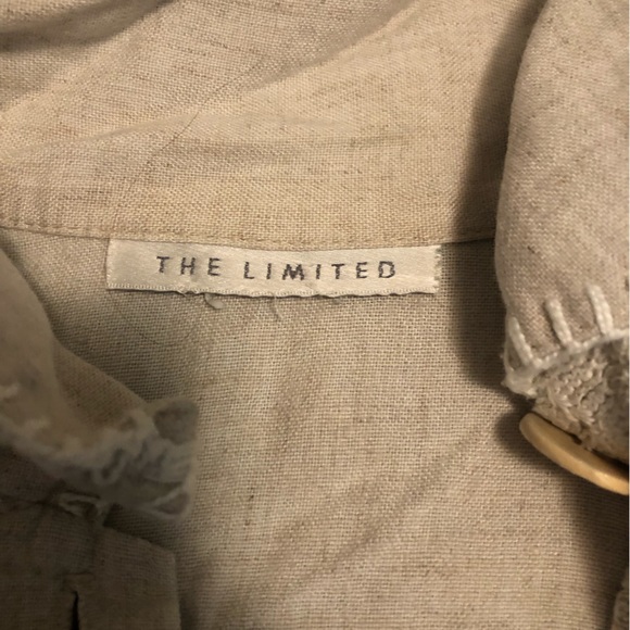 Fun button down  thing - Picture 2 of 2